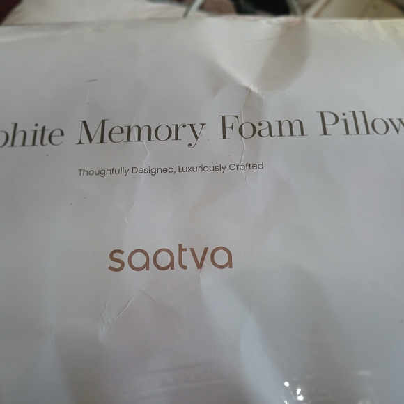 1 Graphite Memory Foam Pillow - Picture 3 of 8